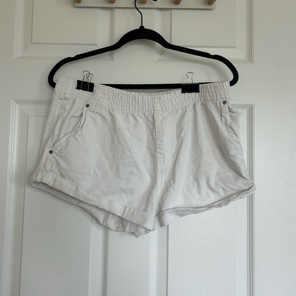 White Shorts - Picture 1 of 3